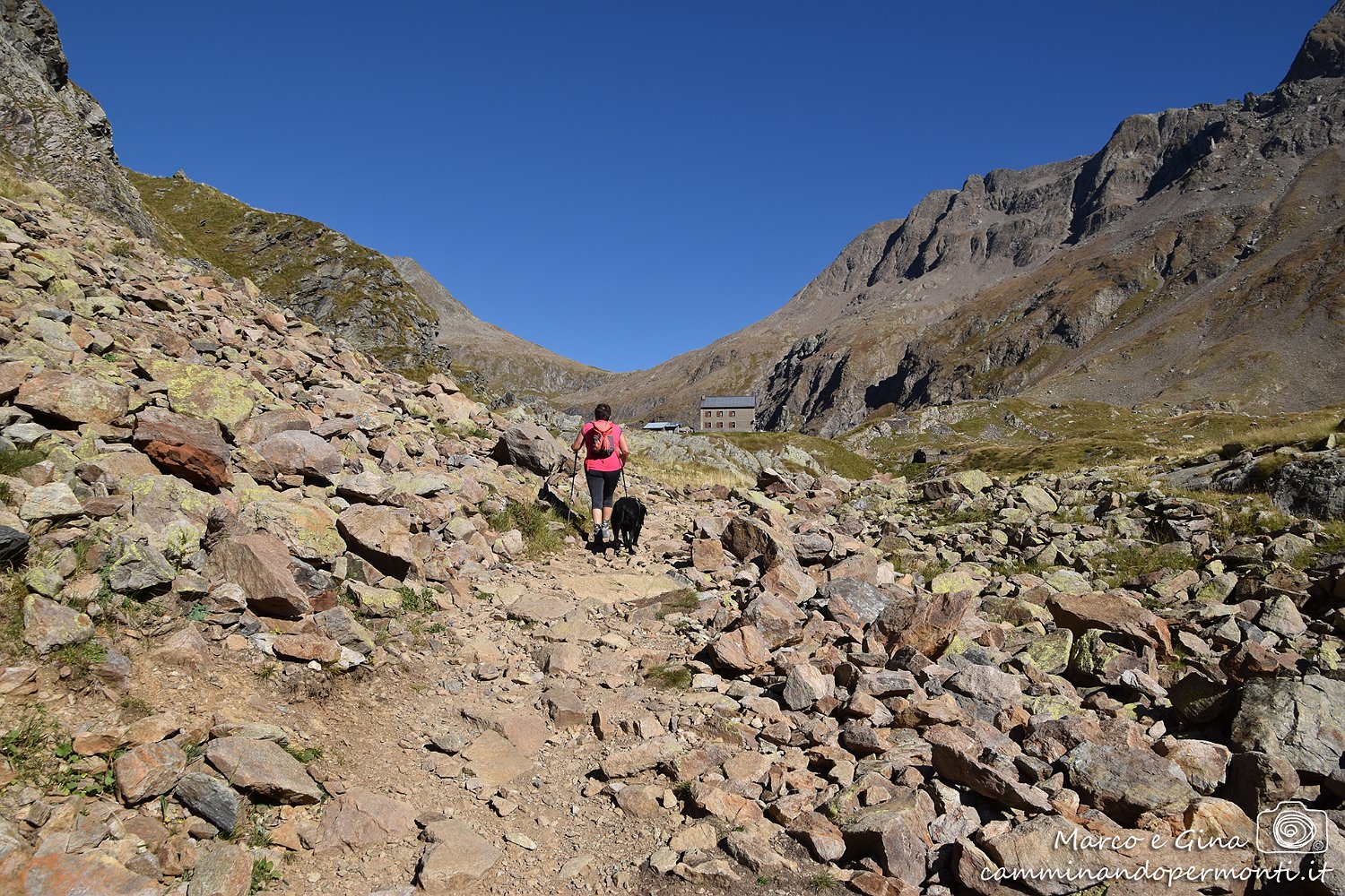 083 Valbondione - Rifugio Curò - Rifugio Barbellino.JPG